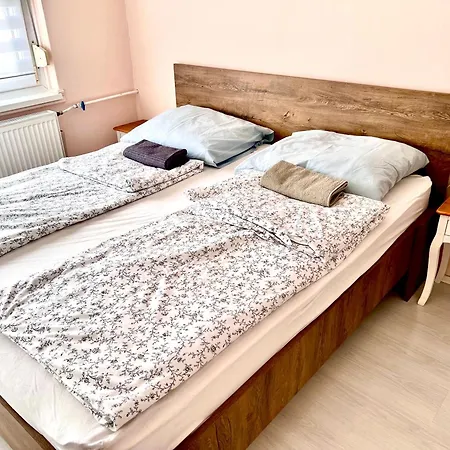 Hun-hon Apartman Daire *