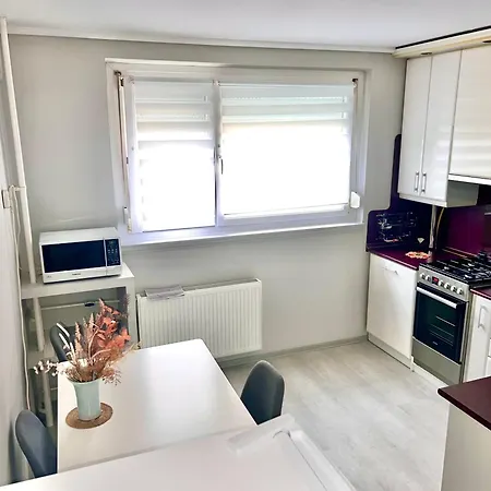 Hun-hon Apartman Lägenhet Tiszaújváros