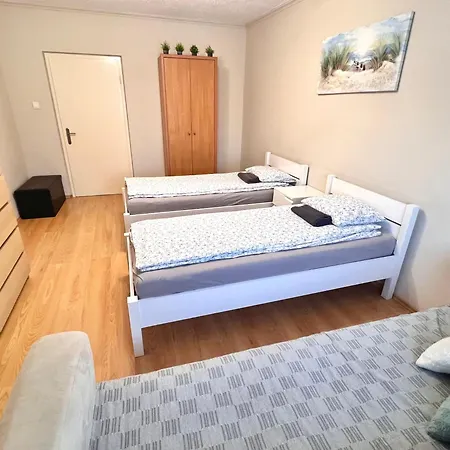 Hun-hon Apartman *